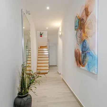 Agisilaos Apartment *