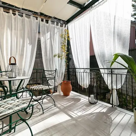 Agisilaos Apartment